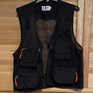 black mesh fishing vest